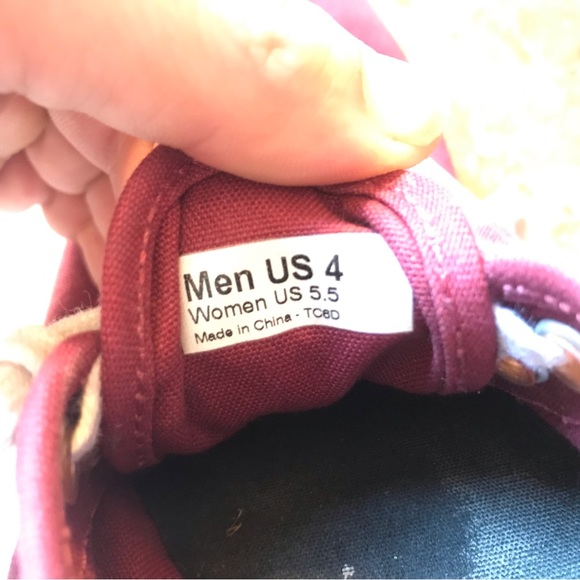 Unisex Burgundy Van’s mens size 4 Leopard printed lace holes white laces - Picture 6 of 6